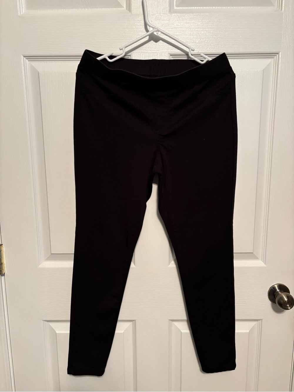 No Boundaries Black Women’s Stretch Leggings W15-19” I27”